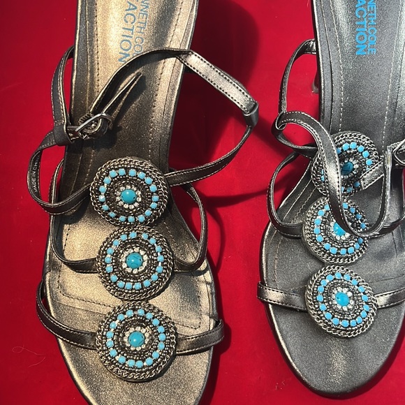 Kenneth Cole Reaction silver sandals with faux turquoise embellishments. - Picture 3 of 5